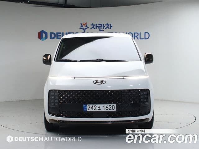 Hyundai Staria Inspiration, 2023 1