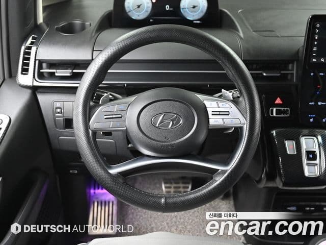 Hyundai Staria Inspiration, 2023 13