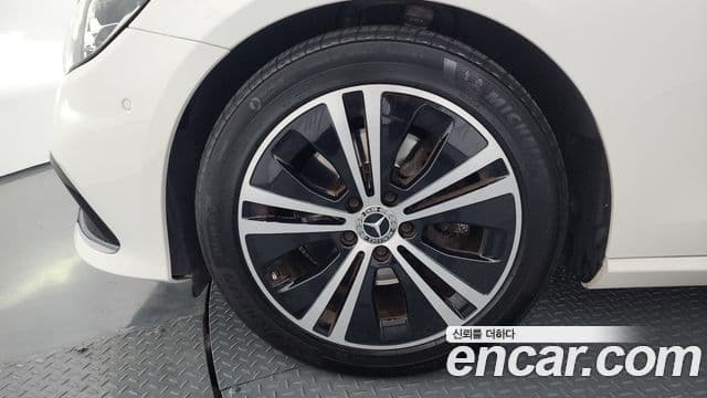 Mercedes-Benz E-класс W213 Avantgarde, 2021 все фото