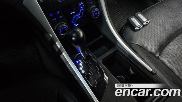 Hyundai YF Sonata топовая версия, 2010 9