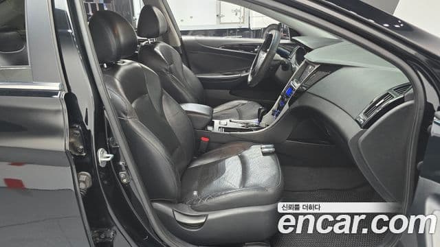 Hyundai YF Sonata топовая версия, 2010 10