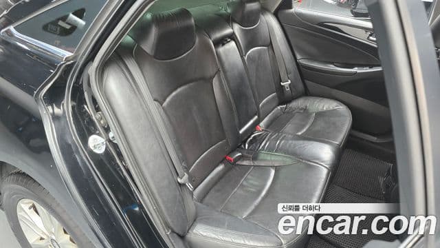 Hyundai YF Sonata топовая версия, 2010 13