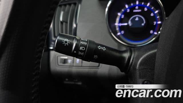 Hyundai YF Sonata топовая версия, 2010 18