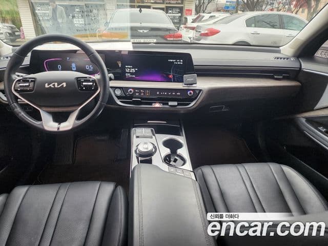 Kia K8 Trendy(таксомоторный тип), 2024 7