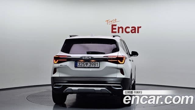 Kia Seltos Signature, 2023 4