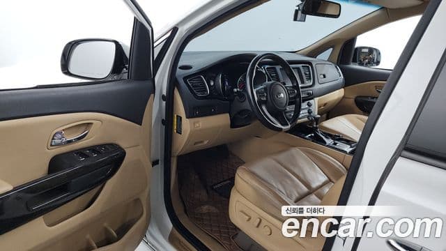 Kia The / новый New Carnival VIP, 2019 10