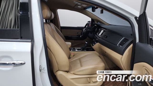 Kia The / новый New Carnival VIP, 2019 11