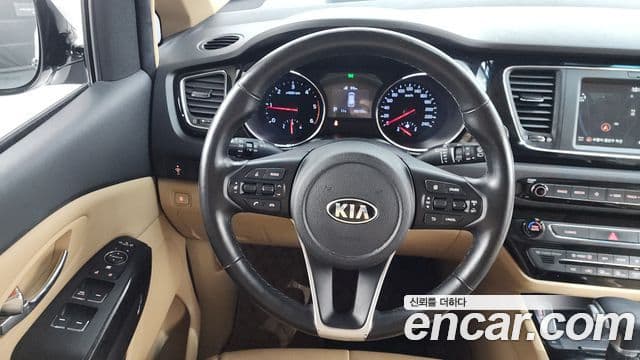 Kia The / новый New Carnival VIP, 2019 13