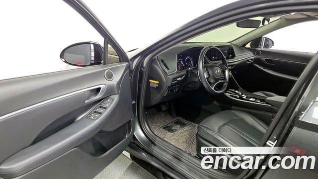 Hyundai Sonata (DN8) Premium Family, 2020 10