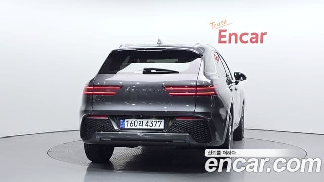 Genesis GV70, 2021 4