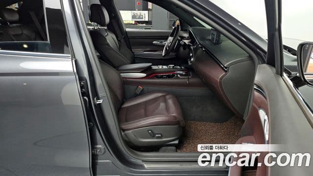 Genesis GV70, 2021 11