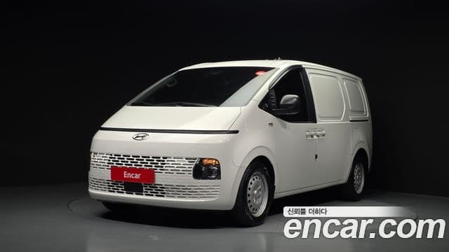 Hyundai Staria Smart, 2023 1