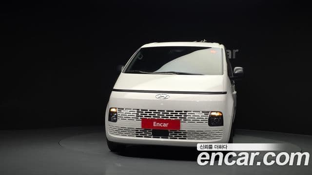 Hyundai Staria Smart, 2023 3
