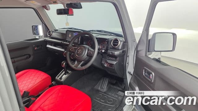 스즈키 짐니, 2025 10