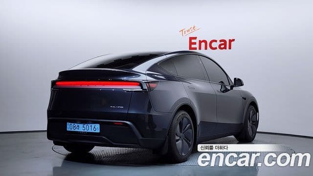 Tesla модель Y Long Range AWD, 2025 2