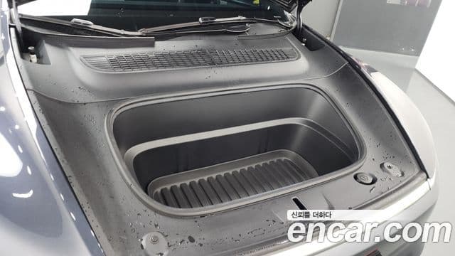 Tesla модель Y Long Range AWD, 2025 6