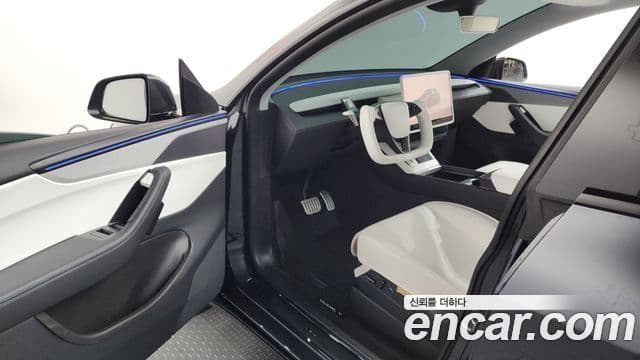 Tesla модель Y Long Range AWD, 2025 10