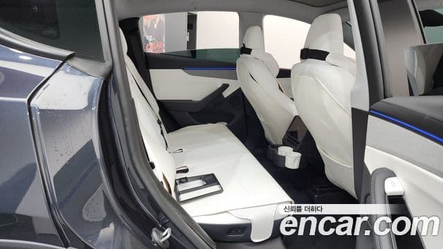 Tesla модель Y Long Range AWD, 2025 12