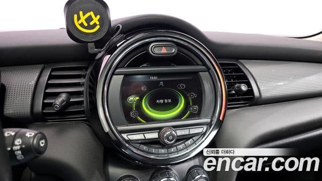 Mini Cooper D 3세대, 2016 14