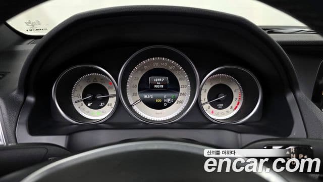 Mercedes-Benz E-класс W212 E200 кабриолет, 2014 8