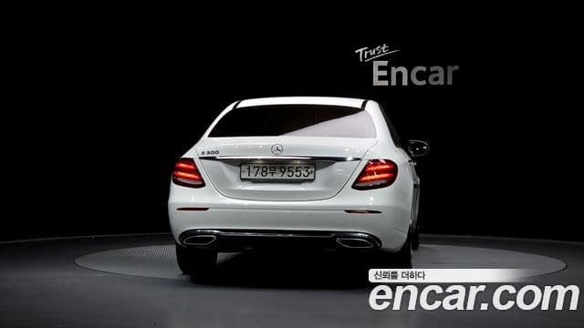 Mercedes-Benz E-класс W213 Avantgarde, 2019 4