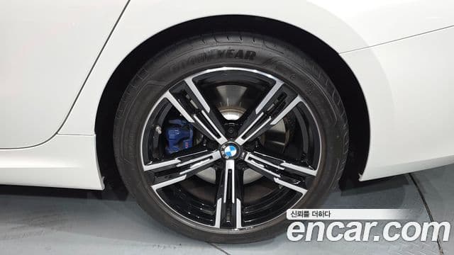 BMW 3시리즈 (G20) 320i M Sport, 2024 все фото