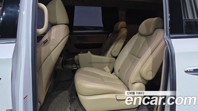 Kia The / новый New Carnival Noblesse Special, 2019 12