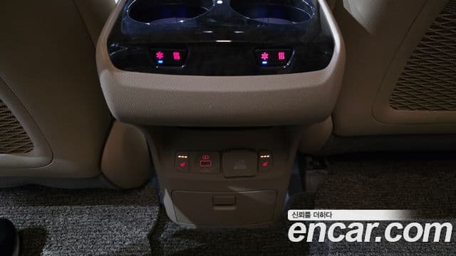 Kia The / новый New Carnival Noblesse Special, 2019 18