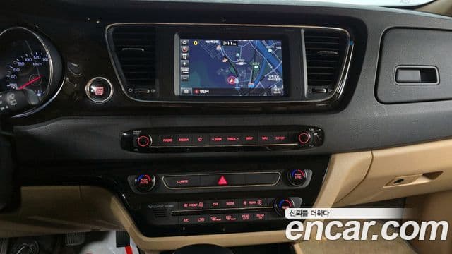 Kia The / новый New Carnival Special, 2019 16