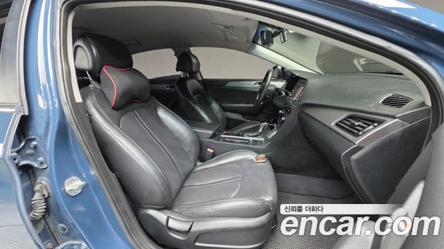 Hyundai LF Sonata Premium, 2017 10