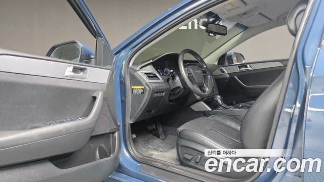 Hyundai LF Sonata Premium, 2017 11