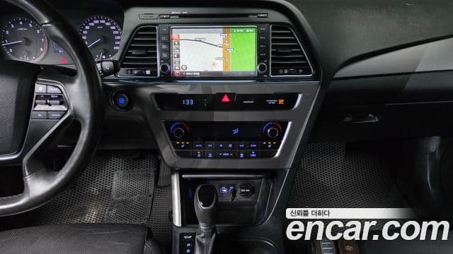 Hyundai LF Sonata Premium, 2017 15