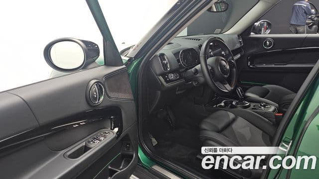 Mini Cooper Countryman 2세대, 2023 11