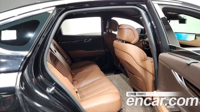 Genesis G80 (RG3) бензин 2.5 турбо AWD, 2023 12