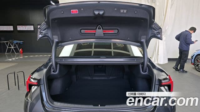 Kia The / новый New K8 гибрид Signature, 2025 20