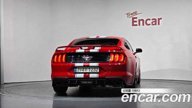 Ford Mustang купе, 2018 4