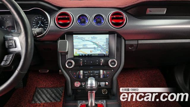 Ford Mustang купе, 2018 14