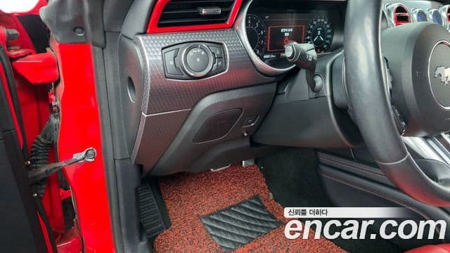 Ford Mustang купе, 2018 17