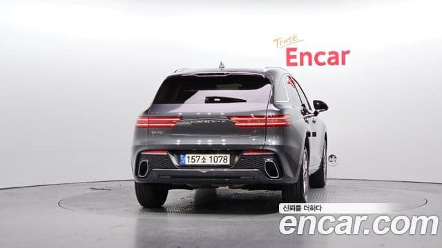 Genesis GV70, 2021 4