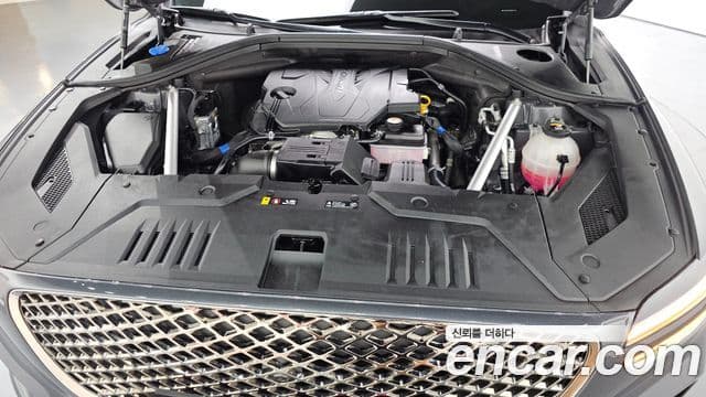 Genesis GV70, 2021 6