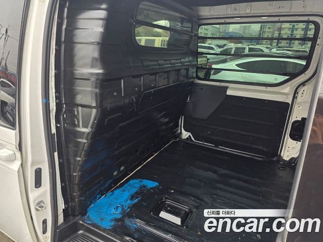 Hyundai Staria Modern, 2024 15