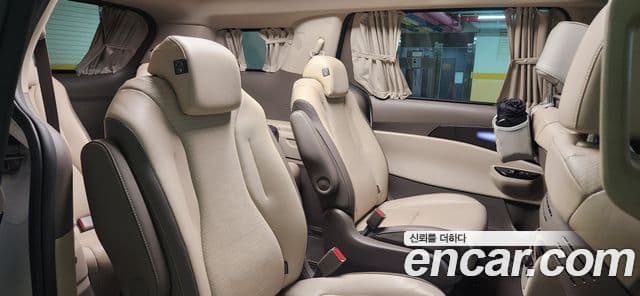 Kia Carnival 4세대 Signature, 2022 11