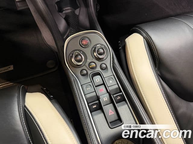 맥라렌 570S 3.8 Spyder, 2018 13