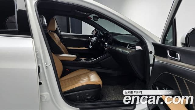 Kia K5 3세대 Signature, 2020 11