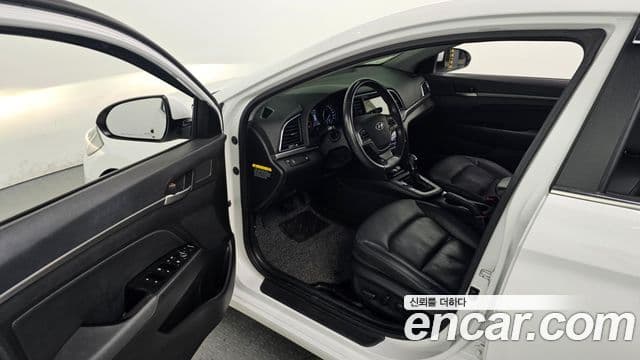 Hyundai Avante AD Special, 2016 10