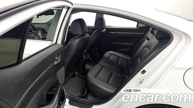 Hyundai Avante AD Special, 2016 12