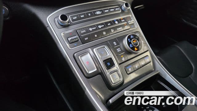 Hyundai The / новый New Santa Fe Exclusive, 2022 9