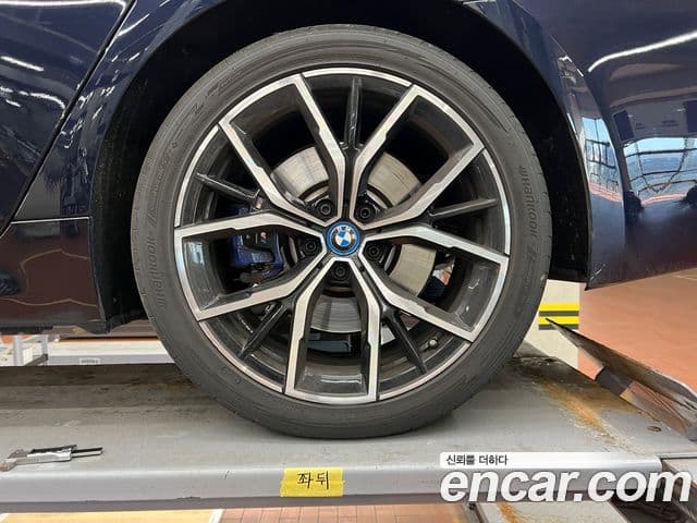 BMW 5시리즈 (G30) 530e M Sport, 2022 все фото