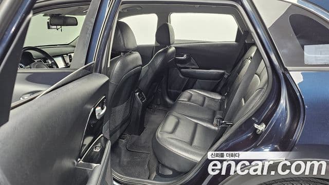 Kia Niro Prestige, 2018 11