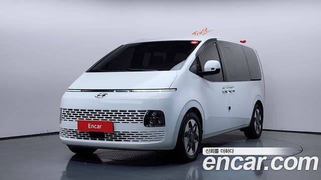 Hyundai Staria Modern, 2023 1